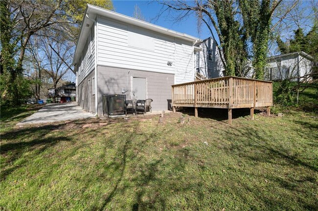 Building Photo - 364 Betsy Ave SW
