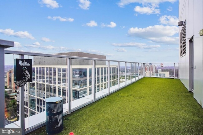 Building Photo - 930 Rose Ave