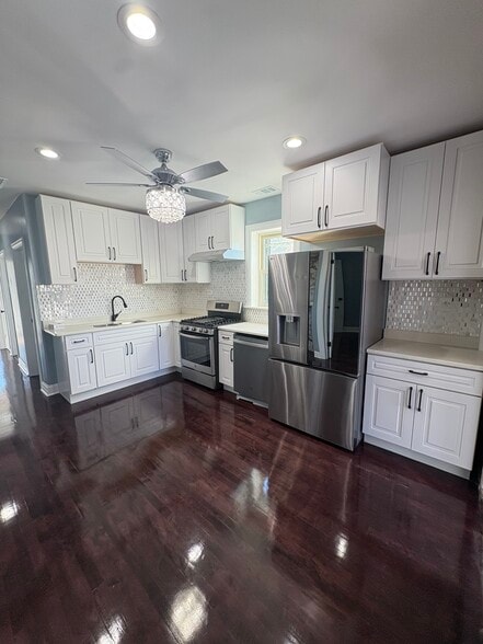 Building Photo - 2026 W McLean Ave