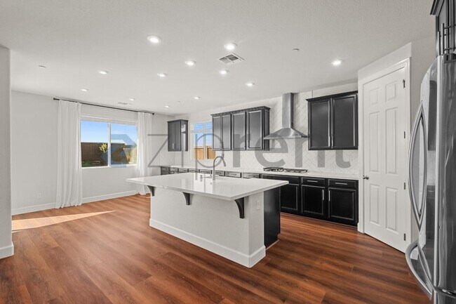 Building Photo - 1465 Blossom Way