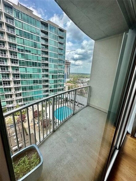 Building Photo - 923 Peachtree St NE