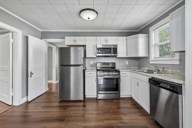 Building Photo - 226 Cumberland Dr