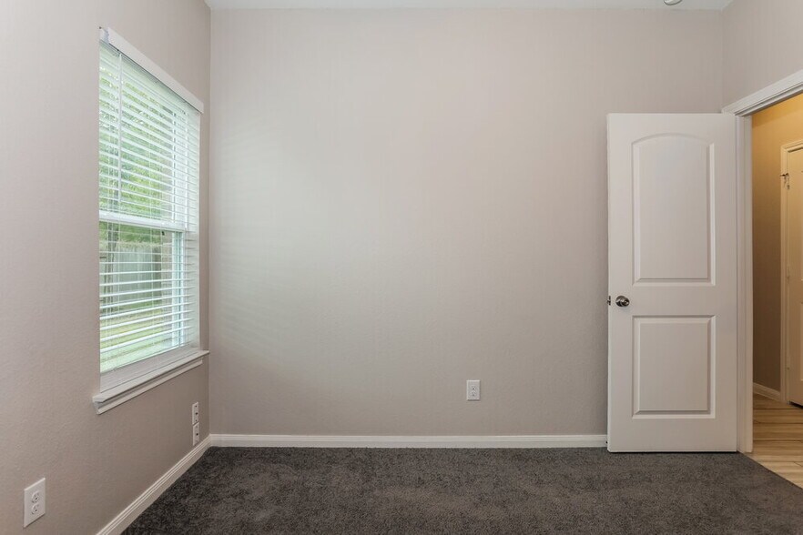 Building Photo - 12469 Lake Conroe Hills Dr