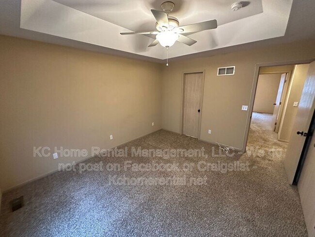 Building Photo - 8710 N Cleveland Ave