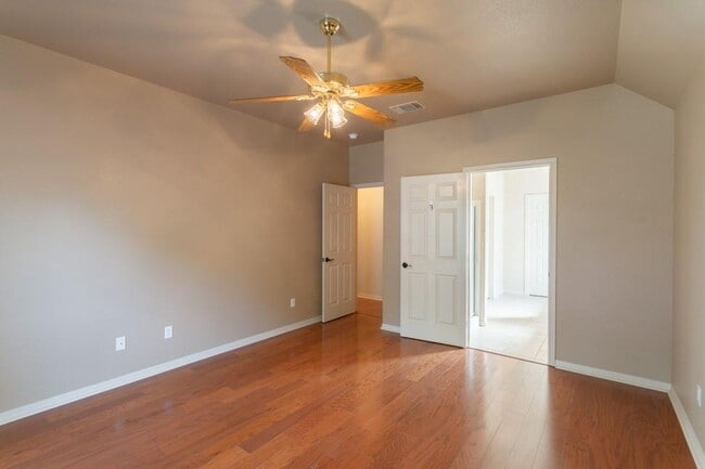 Building Photo - 1101 Cimarron Ct