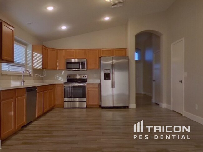 Building Photo - 2191 S 160th Ln