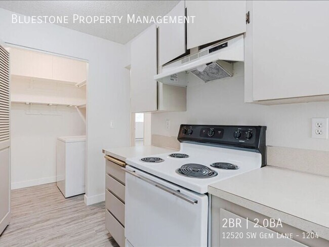 Building Photo - 12520 SW Gem Ln
