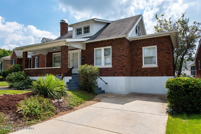 Building Photo - 2032 Lakeside Dr