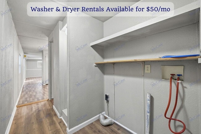 Building Photo - 1307 Oakridge Rd