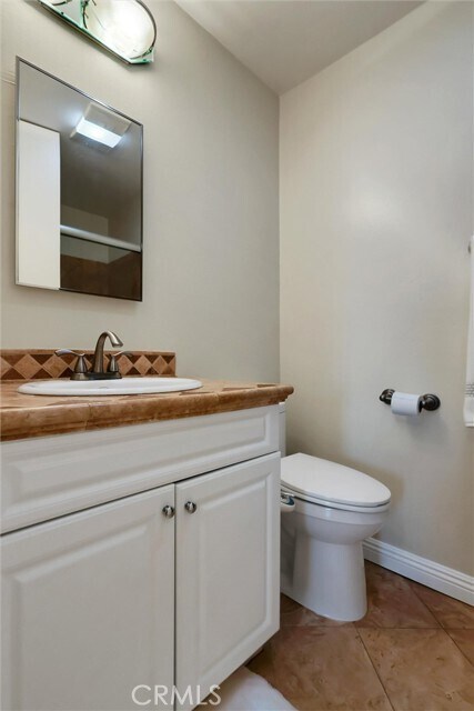 Building Photo - 6542 Ocean Crest Dr