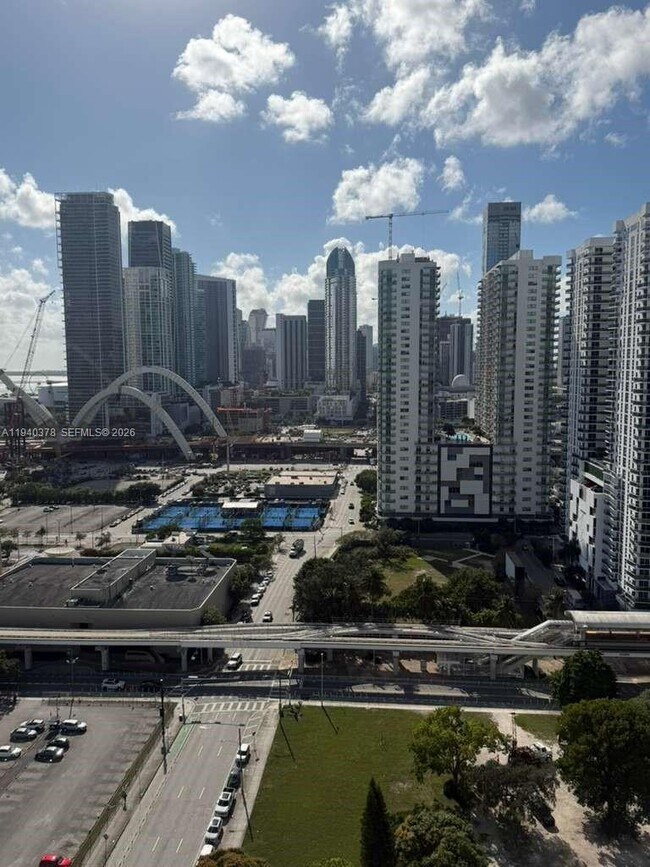 Building Photo - 1600 NE 1st Ave