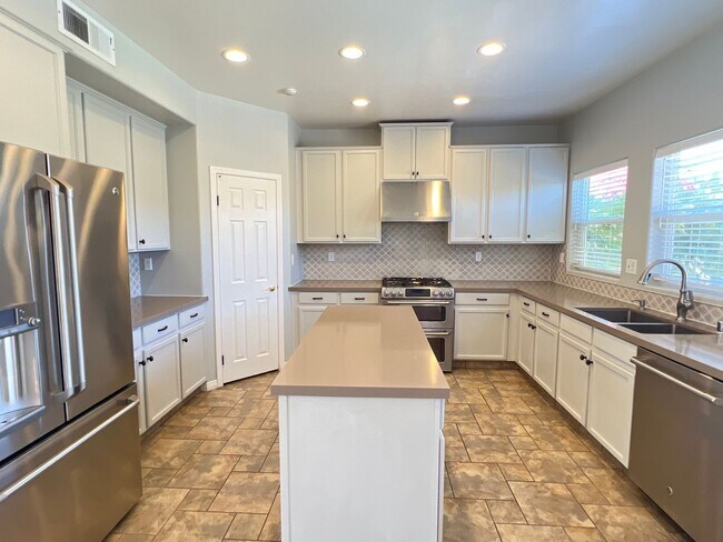 Building Photo - 3006 Tresselwyck Ln