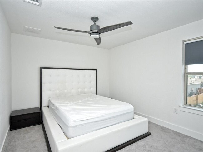 Building Photo - 8608 Bestride Bend