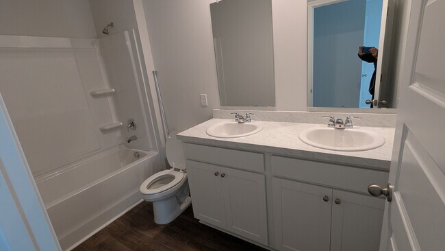 Building Photo - 140 Ponderosa Lp