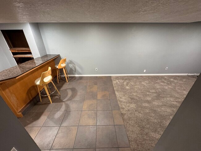 Building Photo - 10859 Murray Dr