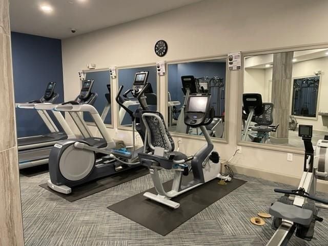 Building Photo - 901 Abernathy Rd NE