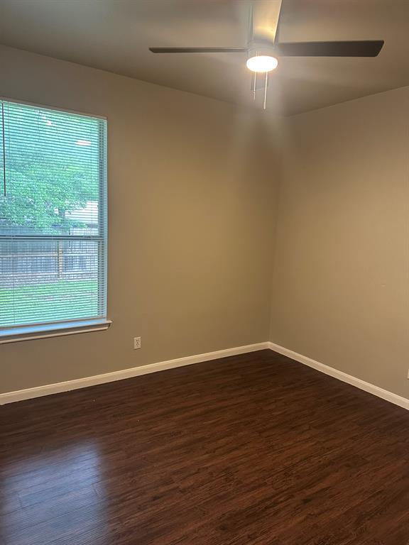 Building Photo - 1503 Cedar Park Dr