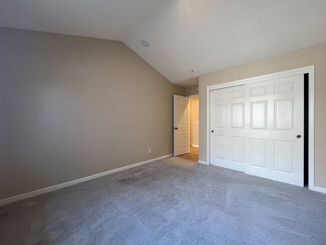 Building Photo - Spacious Single-Level 3-Bedroom Home in Desirable North Napa