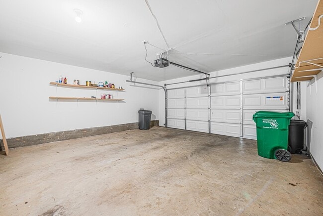 Building Photo - 631 Gatestone St