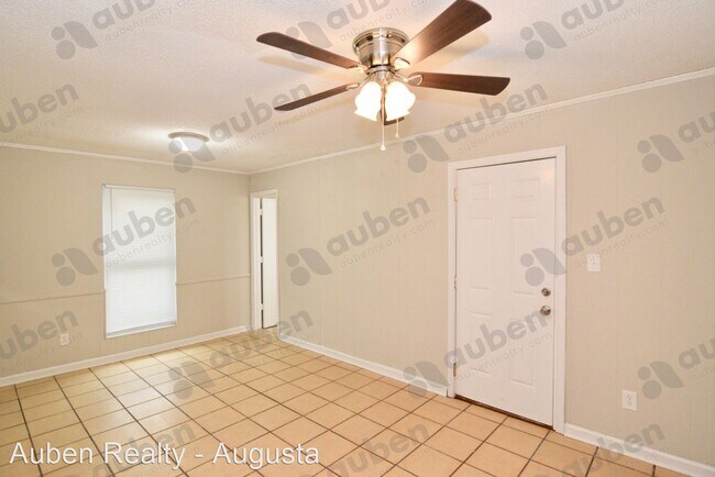 Building Photo - 2 br, 1.5 bath House - 2312 Winston Way