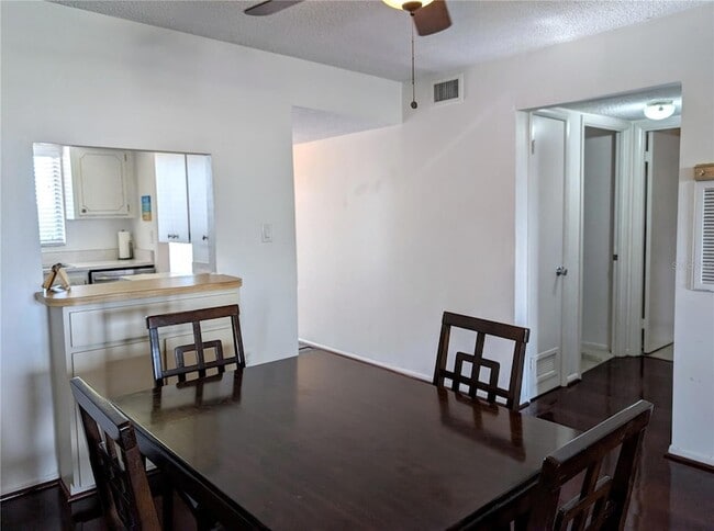 Building Photo - 3963 Lake Bayshore Dr