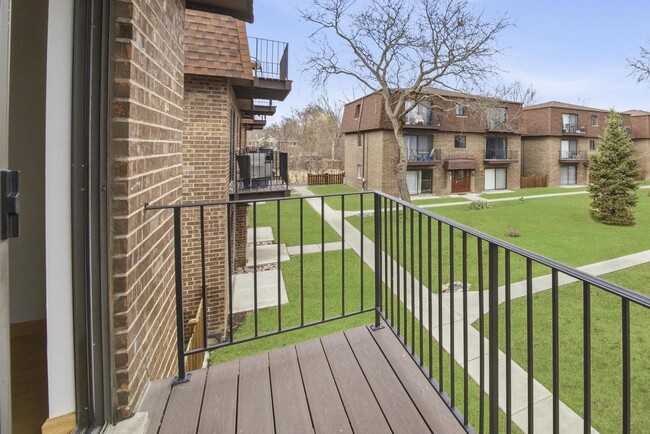 Building Photo - 9803 Bianco Terrace