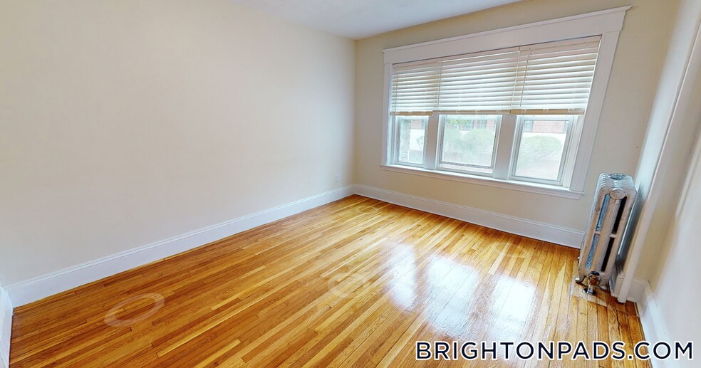 Building Photo - 130 Englewood Ave