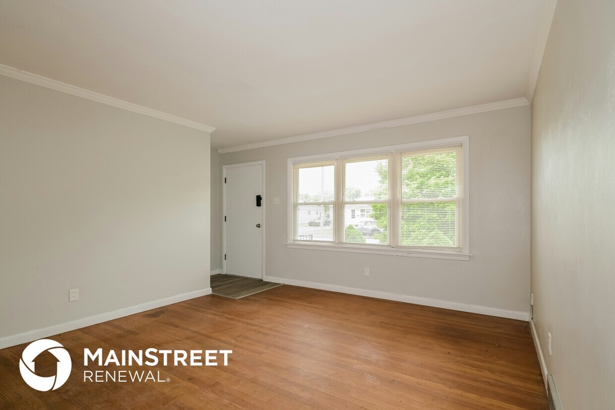 Building Photo - 670 Florland Dr
