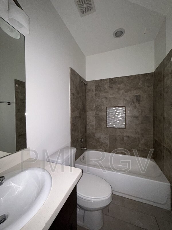 Building Photo - 3705 Paola St