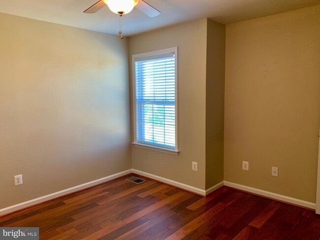 Building Photo - 42602 Hardage Terrace