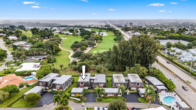 Building Photo - 404 Pine Tree Ct