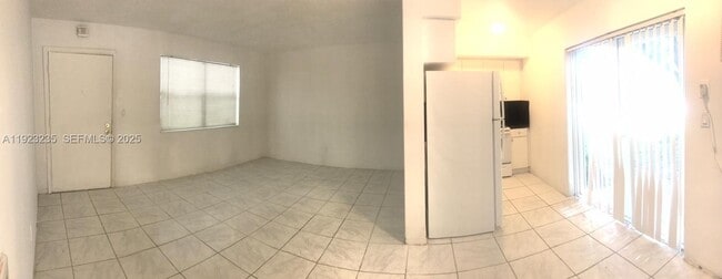 Building Photo - 17031 NE 21st Ave