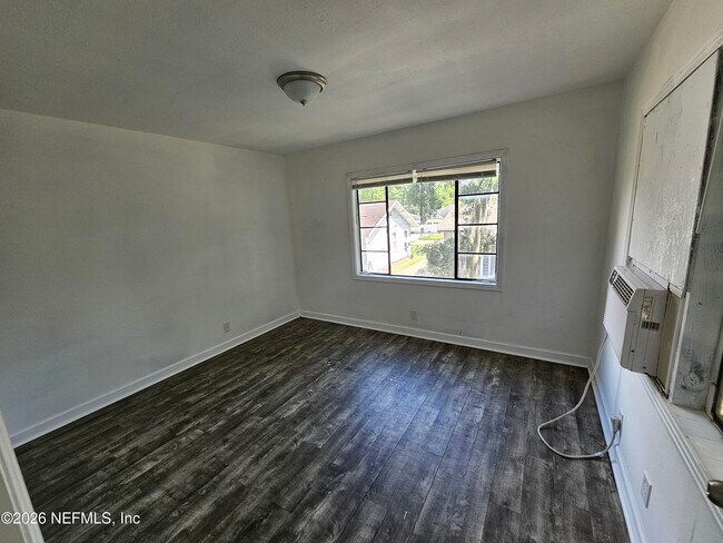 Building Photo - 3129 Lowell Ave