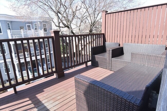 Building Photo - 14 Castlerock St