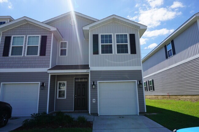 Building Photo - 171 Iron Horse Dr E