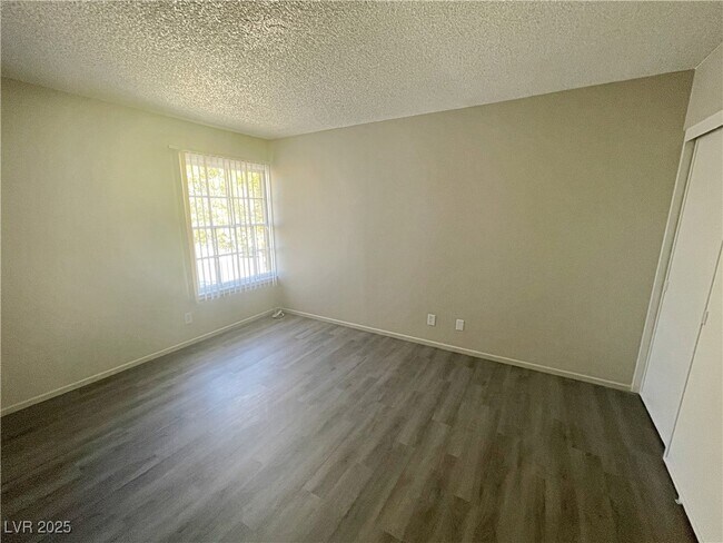 Building Photo - 1351 Dorothy Ave