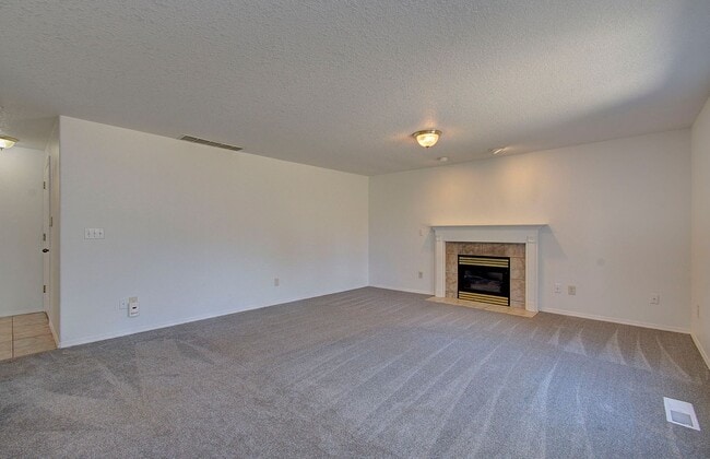 Building Photo - Welcome to this Beautiful Two-Story Home L...
