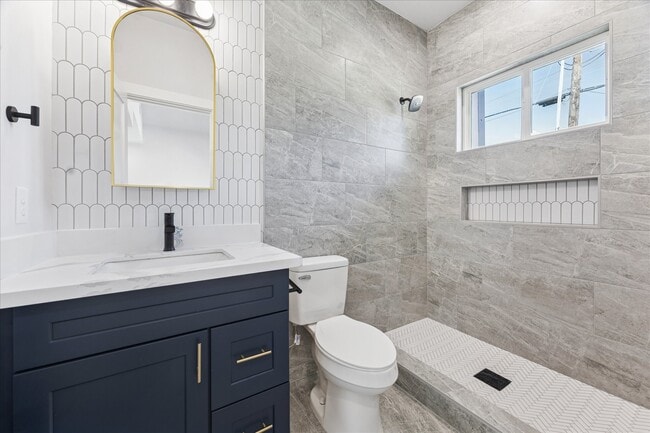 Building Photo - 4310 Canal St