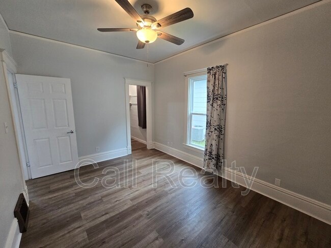 Building Photo - 2801 W Boone Ave