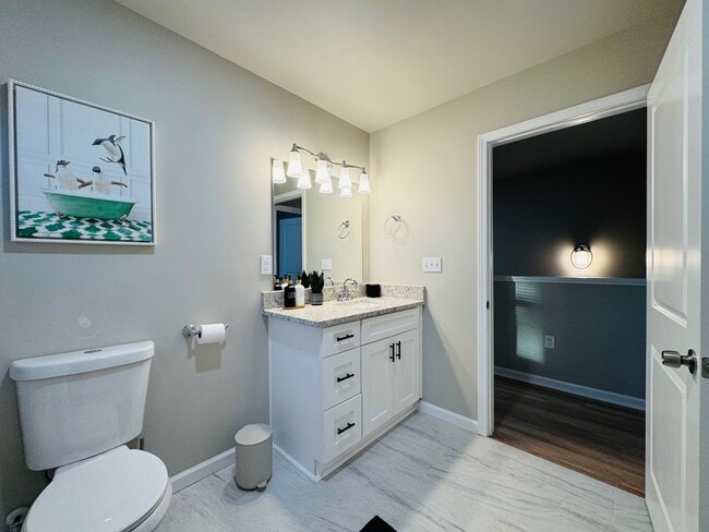 Building Photo - 2447 McAlpine Terrace