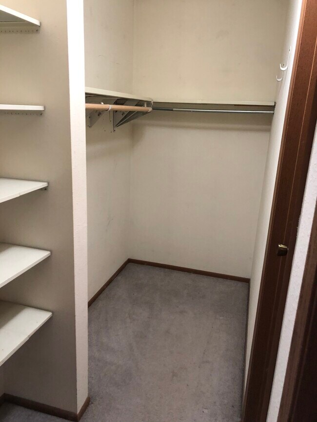 Building Photo - 1220 Kirstin Ct