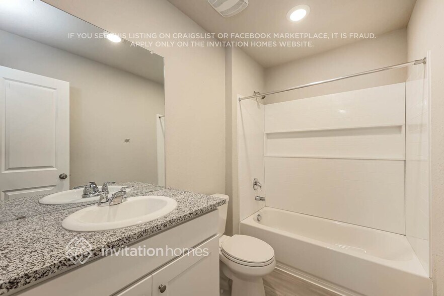 Building Photo - 128 Hollywood Dr