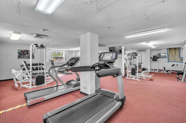 Building Photo - 230 174th St