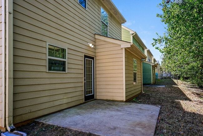 Building Photo - 1053 Wedgewood Ct NE