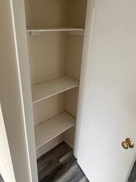 Building Photo - 530 Front St