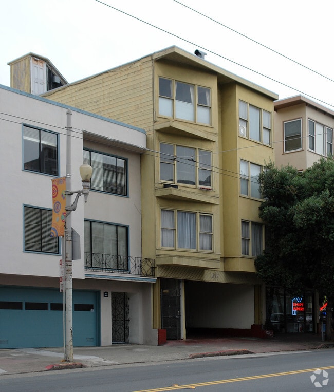Building Photo - 1685 Union St