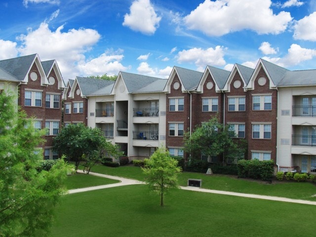 Building Photo - MidTown Apartments