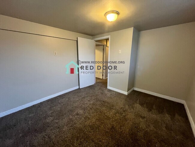Building Photo - 5101 Silverwood Ct