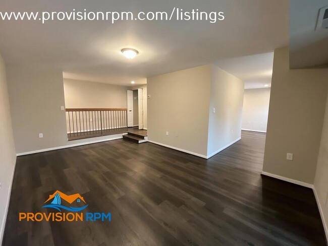 Building Photo - 16 Silverwood Cir