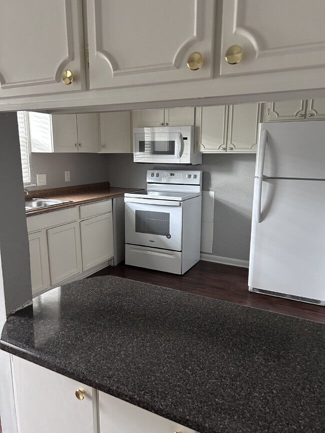 Building Photo - 4770 Champion Ct